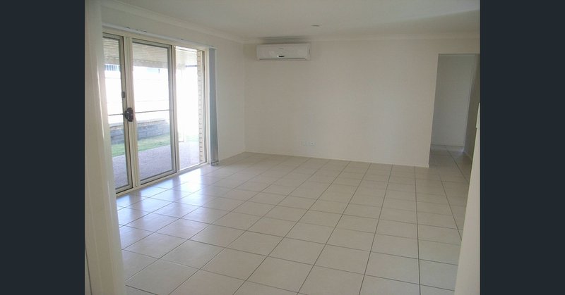 Photo - 71 Westminster Crescent, Raceview QLD 4305 - Image 7