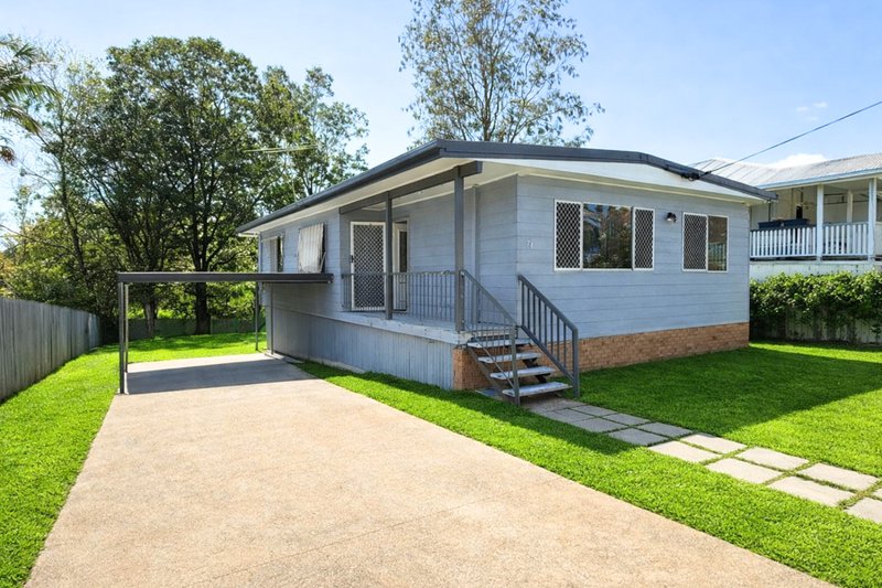 Photo - 71 Woogaroo Street, Goodna QLD 4300 - Image 5