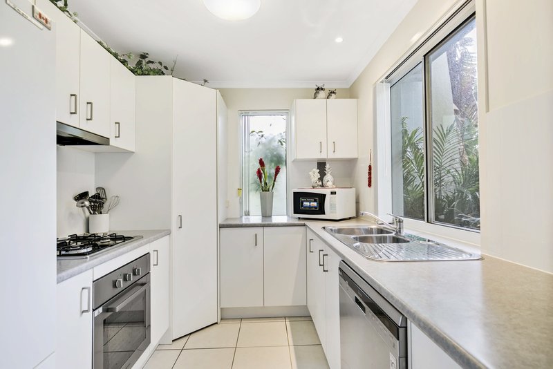 Photo - 7/10-12 Norman Avenue , Maroochydore QLD 4558 - Image 6