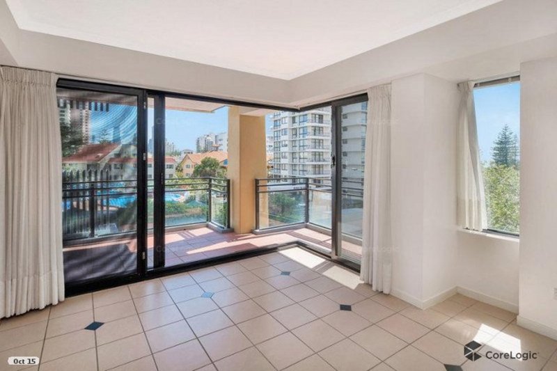 Photo - 7/10 Albert Avenue, Broadbeach QLD 4218 - Image 9