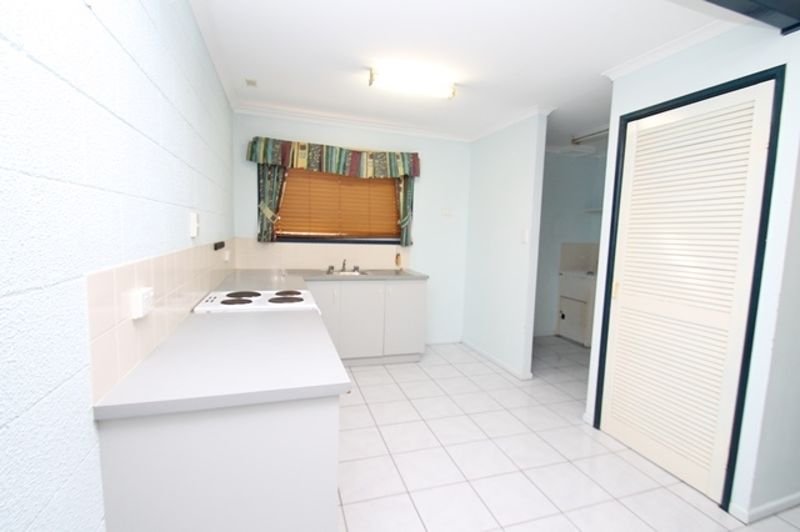 Photo - 7/10 Chapman Drive, Clinton QLD 4680 - Image 3