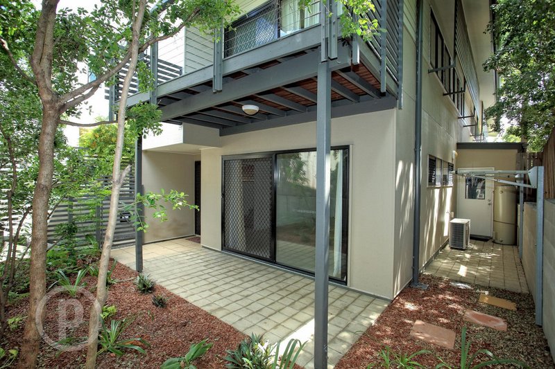 Photo - 7/10 Christensen Street, Yeronga QLD 4104 - Image 2