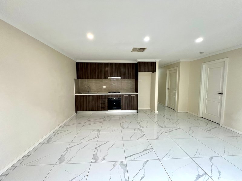 Photo - 7/10 Duncan Road, Lalor VIC 3075 - Image 3