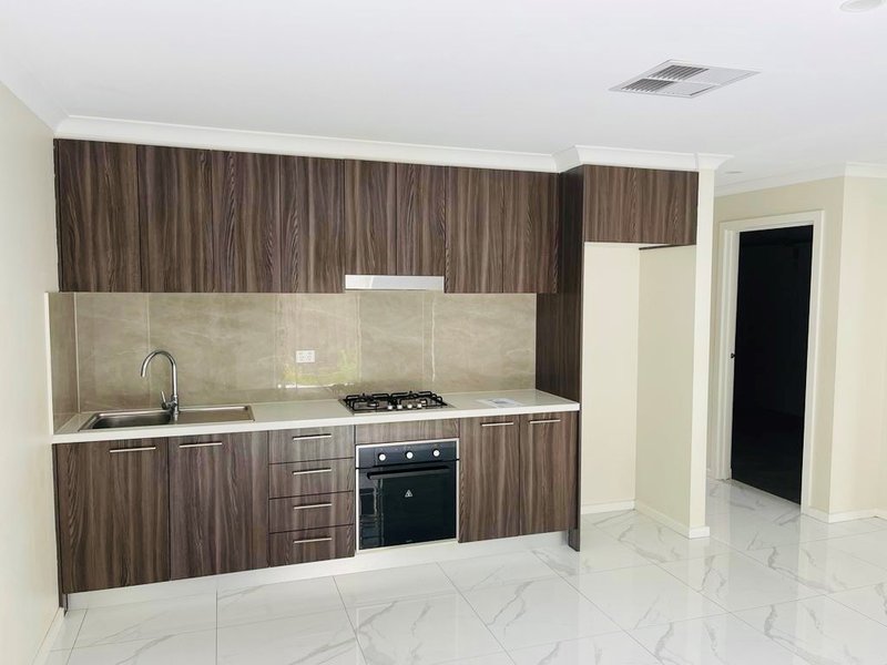 Photo - 7/10 Duncan Road, Lalor VIC 3075 - Image 2