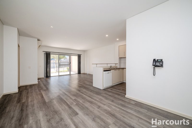 Photo - 7/10 Roebuck Drive, Salter Point WA 6152 - Image 6
