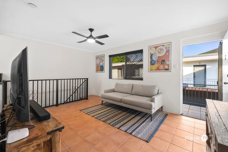 Photo - 7/10 Terrace Street, Newmarket QLD 4051 - Image 11