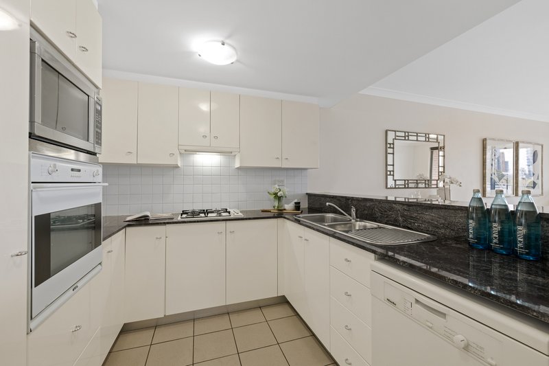 Photo - 710/28 West Street, North Sydney NSW 2060 - Image 4