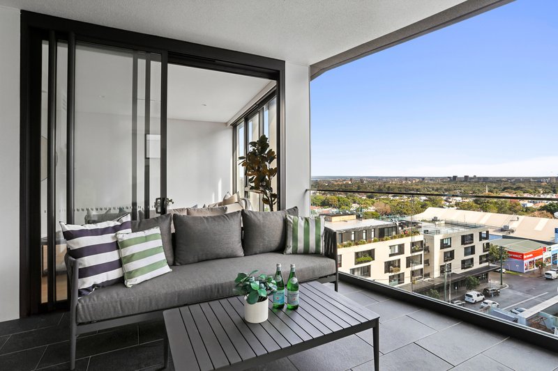 Photo - 710/3 Gray Street, Bondi Junction NSW 2022 - Image 2