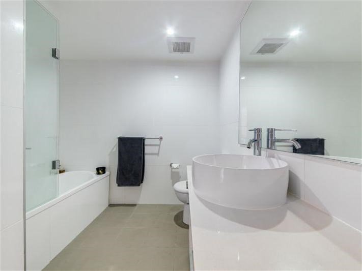 Photo - 7103/7 Emporio Place, Maroochydore QLD 4558 - Image 6