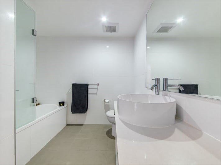 Photo - 7103/7 Emporio Place, Maroochydore QLD 4558 - Image 8