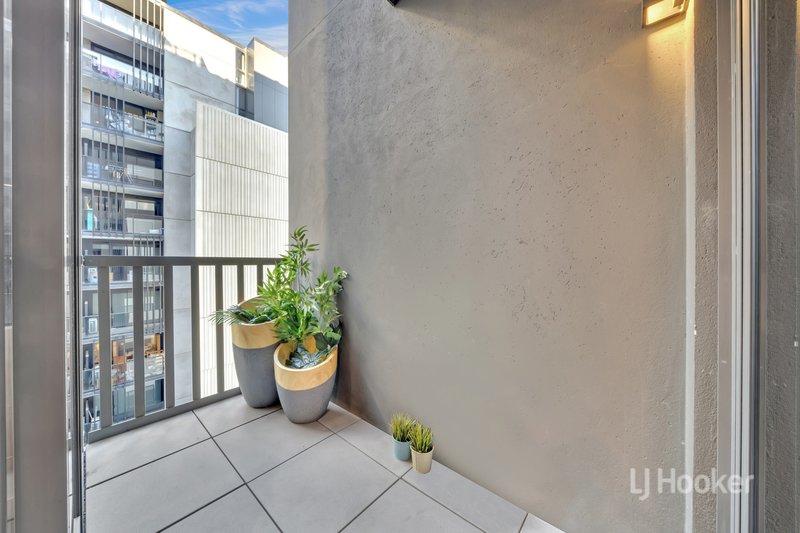 Photo - 710/93 Flemington Road, North Melbourne VIC 3051 - Image 8