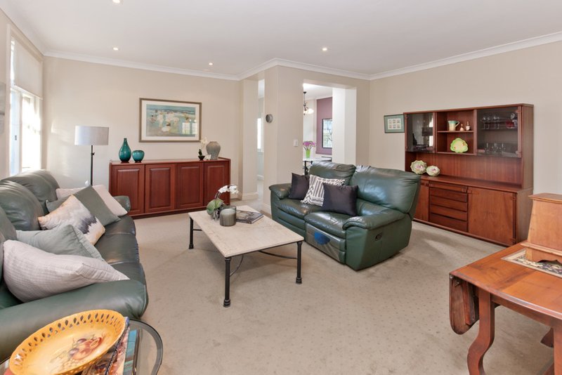 Photo - 7/11-27 Carabella Street, Kirribilli NSW 2061 - Image 4