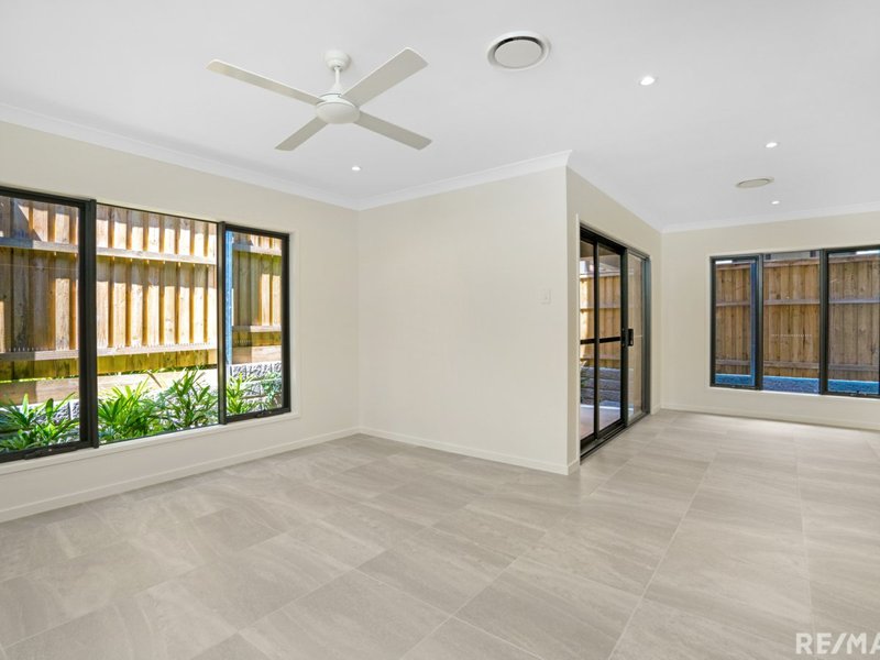 Photo - 7/11 Egerton Street, Southport QLD 4215 - Image 2