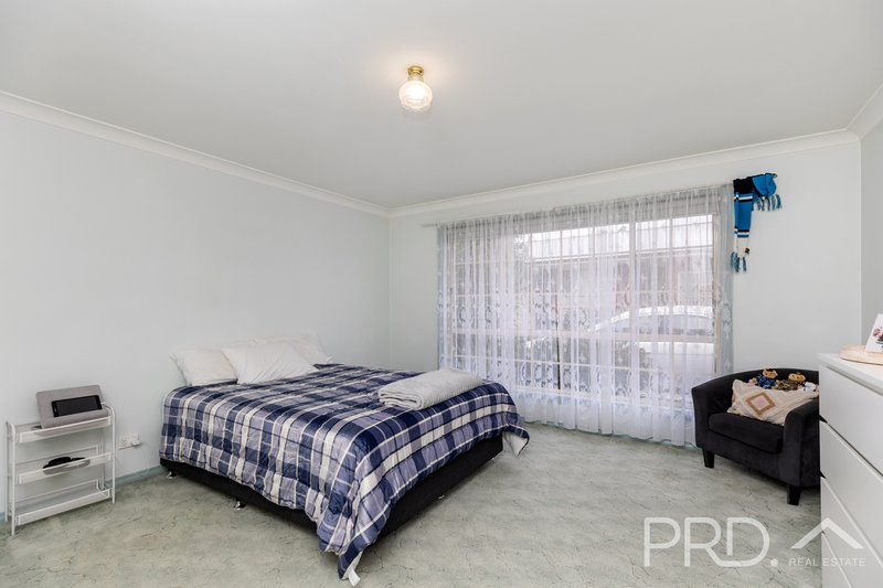 Photo - 7/11 Fitzroy Street, Tumut NSW 2720 - Image 6