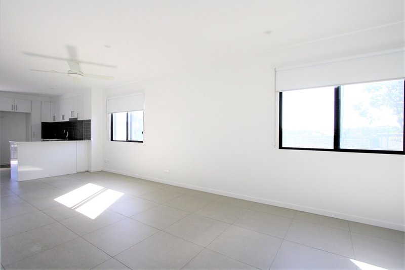 Photo - 7/11 Lagonda Street, Annerley QLD 4103 - Image 7