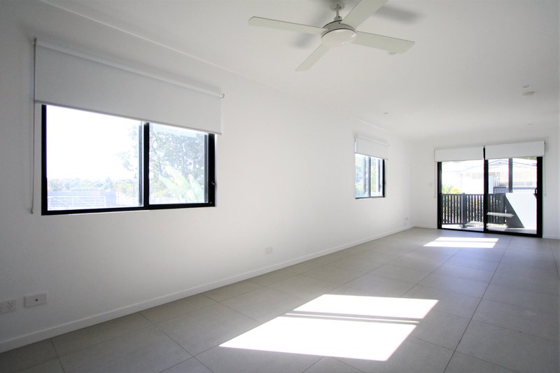 Photo - 7/11 Lagonda Street, Annerley QLD 4103 - Image 8