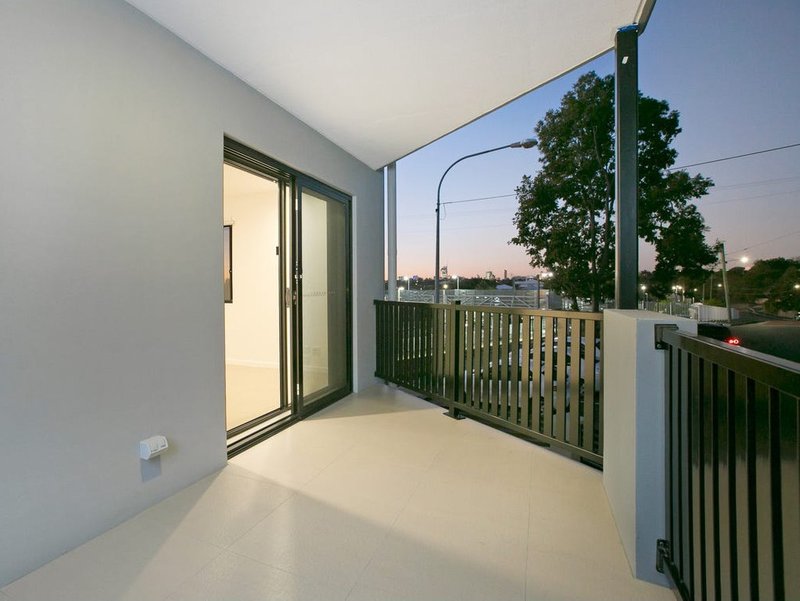 Photo - 7/11 Lagonda Street, Annerley QLD 4103 - Image 2