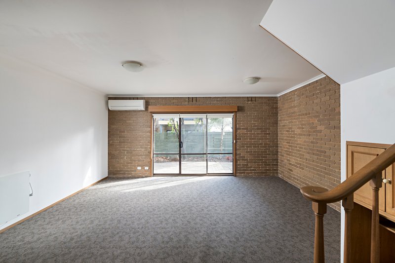 Photo - 7/11 Plane Tree Way, North Melbourne VIC 3051 - Image 3