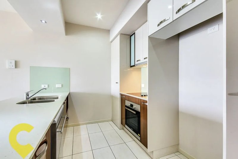 Photo - 7/11 Zenith , Chermside QLD 4032 - Image 3
