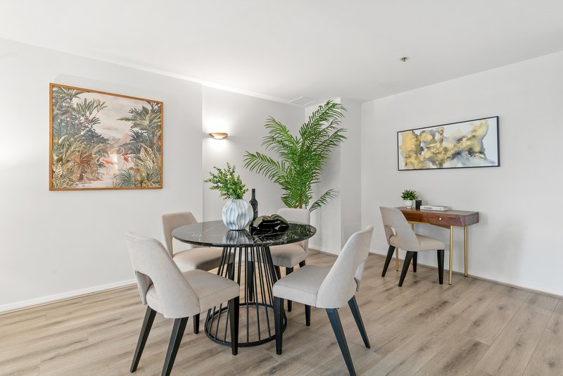 Photo - 711/133 Goulburn Street, Surry Hills NSW 2010 - Image 2