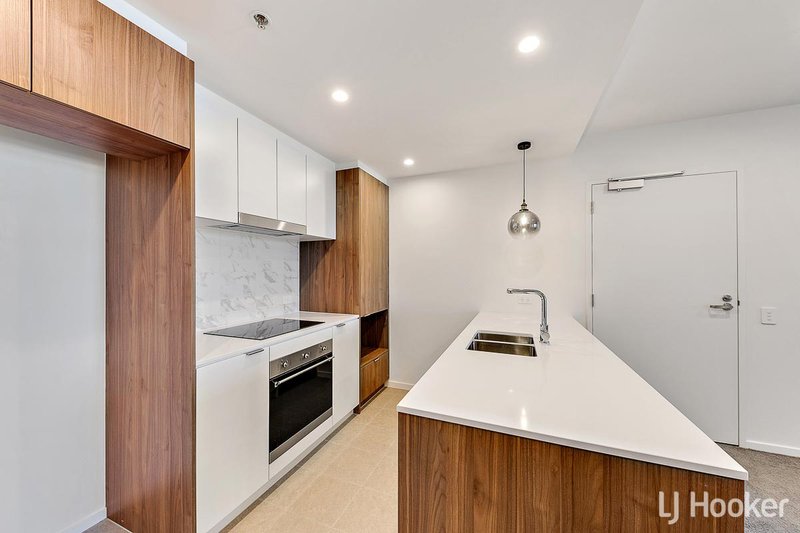 Photo - 711/15 Bowes Street, Phillip ACT 2606 - Image 4