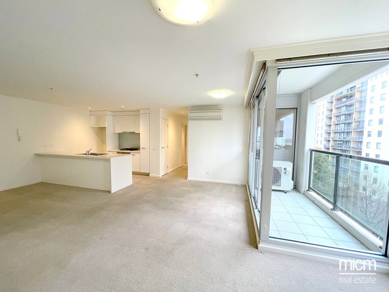 Photo - 711/58 Jeffcott Street, West Melbourne VIC 3003 - Image 2