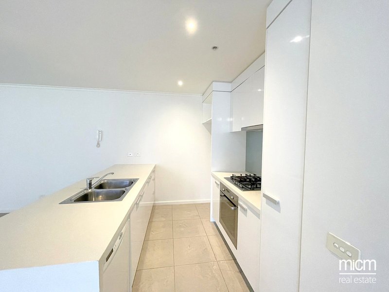 Photo - 711/58 Jeffcott Street, West Melbourne VIC 3003 - Image 4