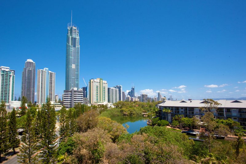 Photo - 711/70 Remembrance Drive, Surfers Paradise QLD 4217 - Image 13