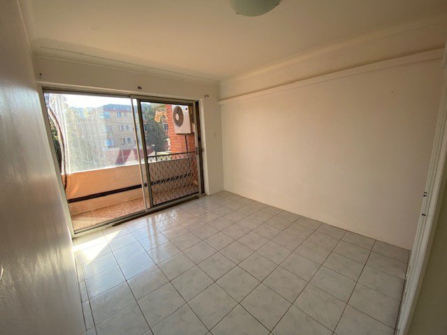 Photo - 7/12 Drummond Street, Warwick Farm NSW 2170 - Image 3