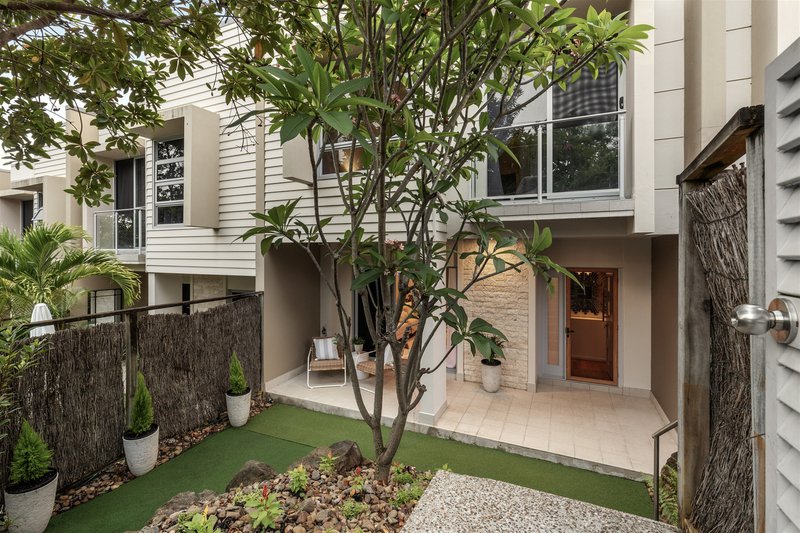 7/12 Riverview Terrace, Hamilton QLD 4007