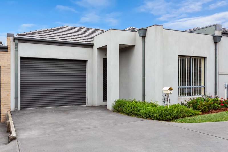 Photo - 7/120 Ahern Road, Pakenham VIC 3810 - Image 2