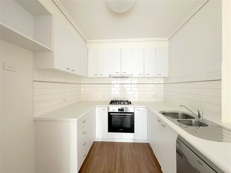 Photo - 712/38 Bank Street, South Melbourne VIC 3205 - Image 5