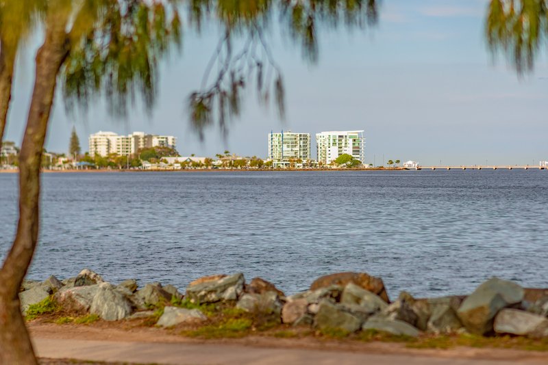 Photo - 7/124 Hornibrook Esplanade, Clontarf QLD 4019 - Image 10