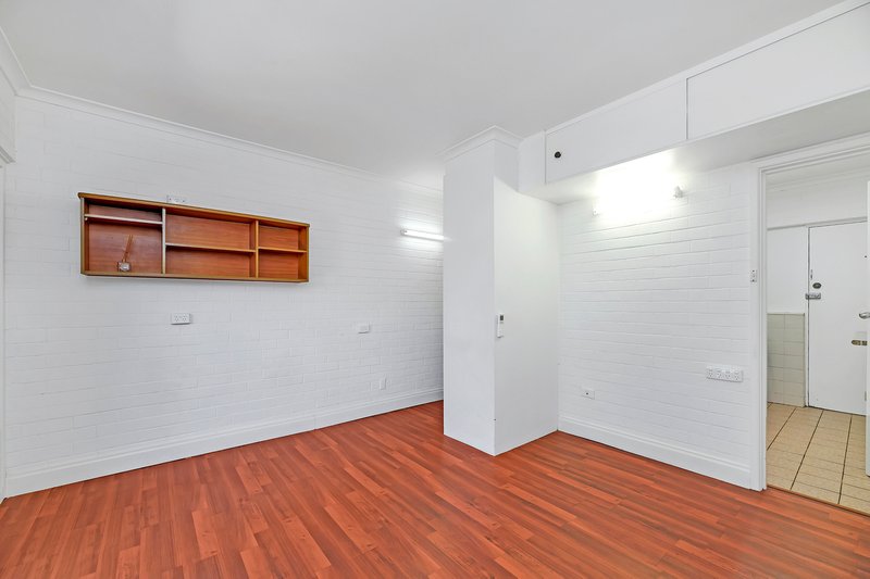 Photo - 7/13-15 Gilmore Place, Queanbeyan NSW 2620 - Image 6