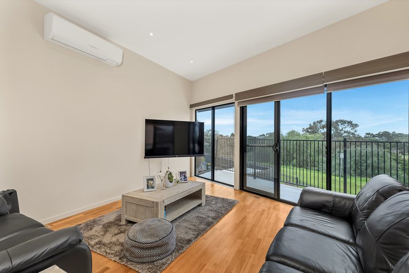 Photo - 7/13-19 Purcell Court, Werribee VIC 3030 - Image 4