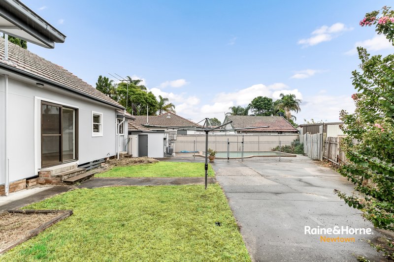 Photo - 713 Henry Lawson Drive, East Hills NSW 2213 - Image 7