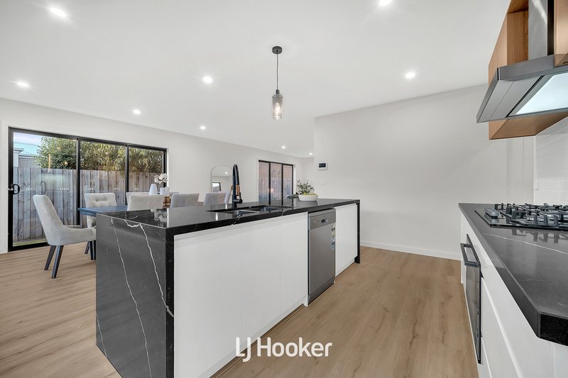 Photo - 7/132 Golf Links Road, Berwick VIC 3806 - Image 6