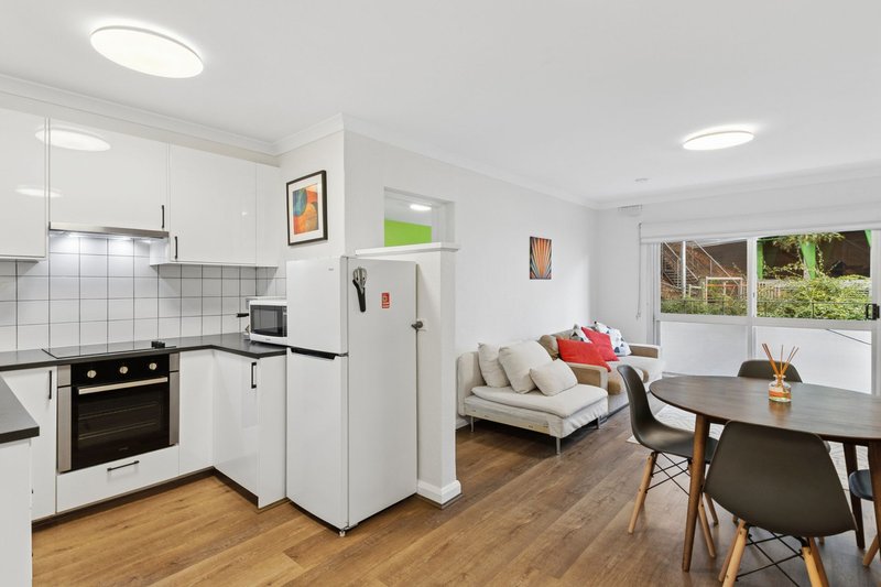 Photo - 7/132 Mounts Bay Road, Perth WA 6000 - Image 1