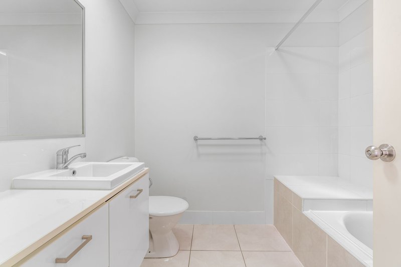 Photo - 71/325 Stanley Street, Brendale QLD 4500 - Image 7