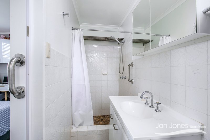 Photo - 7/14-16 Meredith Street, Redcliffe QLD 4020 - Image 10
