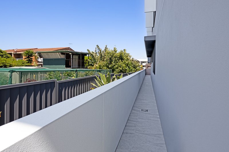 Photo - 7/14-18 Alfred Street, Woody Point QLD 4019 - Image 23