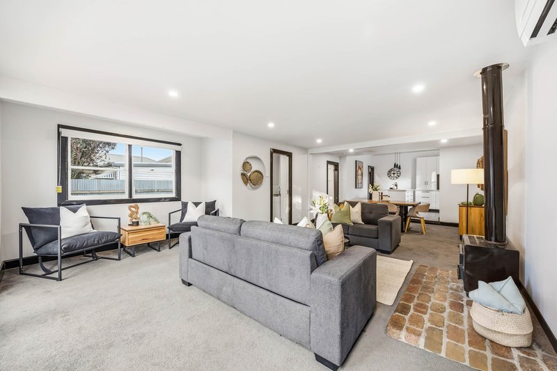 Photo - 714 Humffray Street South, Mount Pleasant VIC 3350 - Image 16
