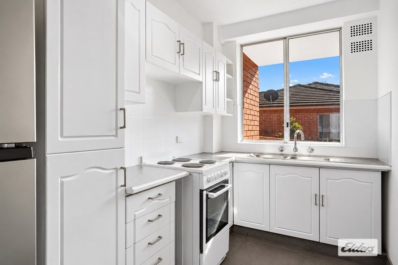 Photo - 7/142 Gladstone Avenue, Coniston NSW 2500 - Image 3
