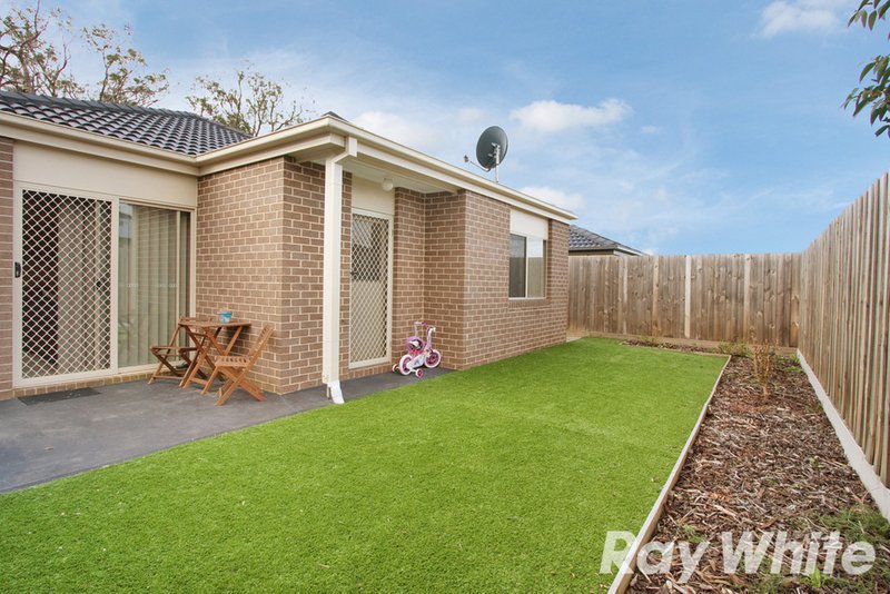 Photo - 7/143 Ahern Road, Pakenham VIC 3810 - Image 4