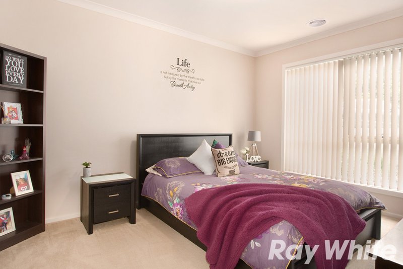 Photo - 7/143 Ahern Road, Pakenham VIC 3810 - Image 6