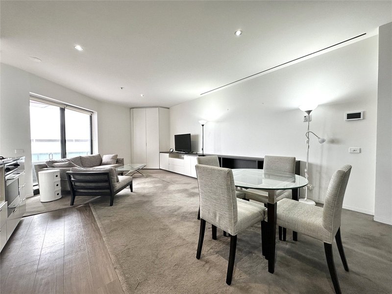 Photo - 714/300 Swanston Street, Melbourne VIC 3000 - Image 2
