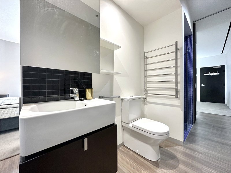Photo - 714/300 Swanston Street, Melbourne VIC 3000 - Image 11