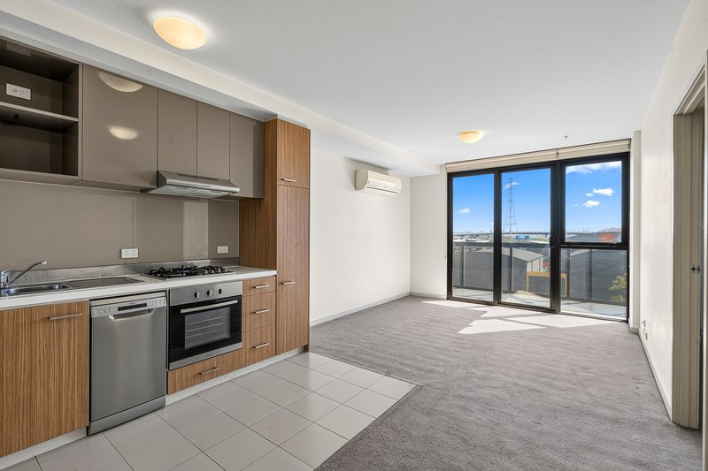Photo - 714/463 Docklands Drive, Docklands VIC 3008 - Image 1