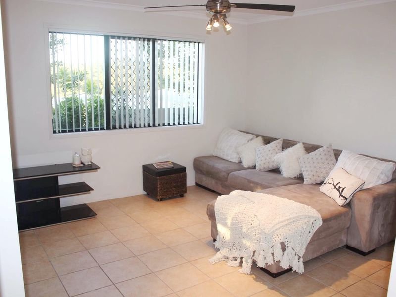 Photo - 7/15 Beacon Court, Sunrise Beach QLD 4567 - Image 9