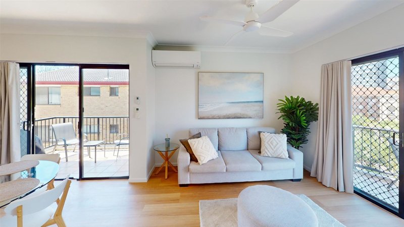 Photo - 7/15 Britannia Avenue, Broadbeach QLD 4218 - Image 4